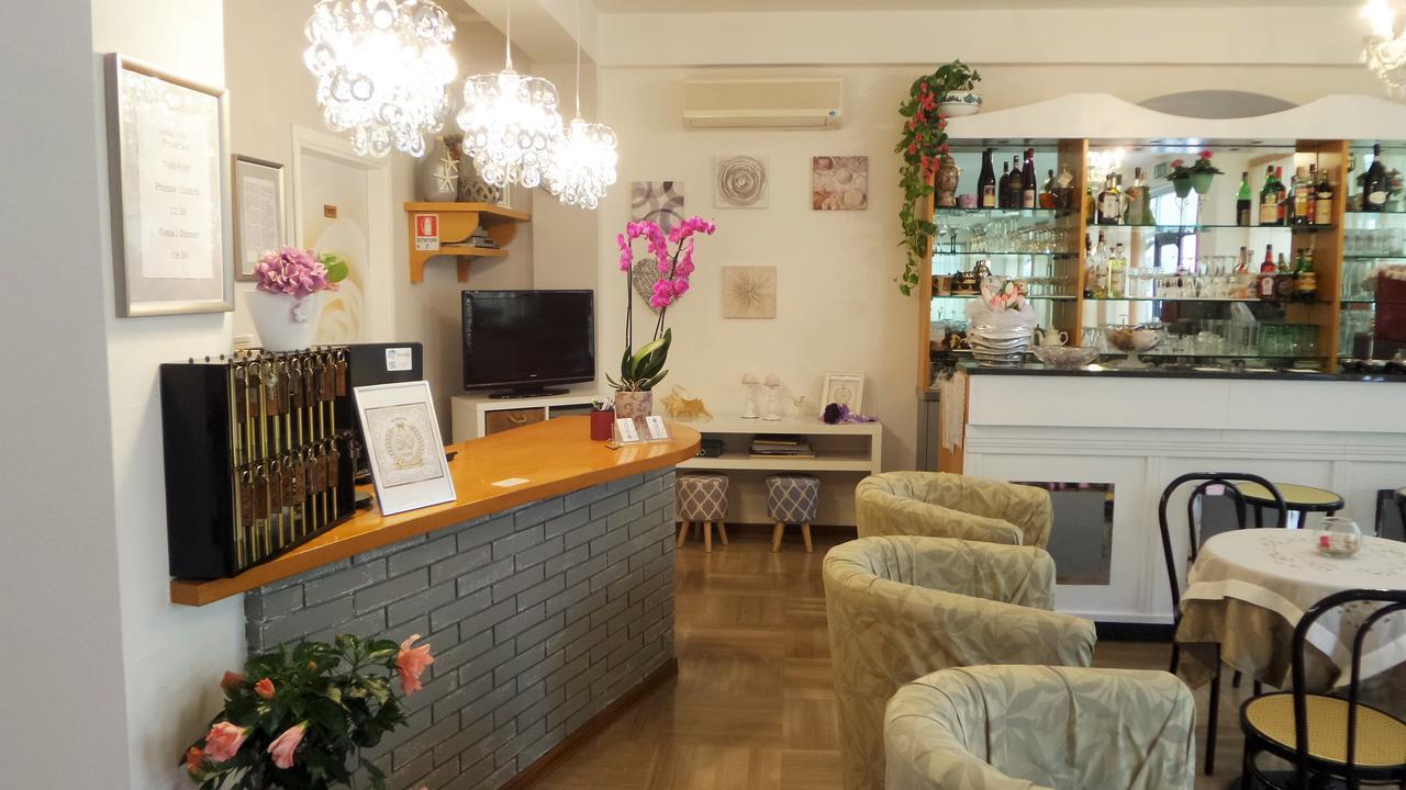 Hotel Eugenio Rimini Zewnętrze zdjęcie